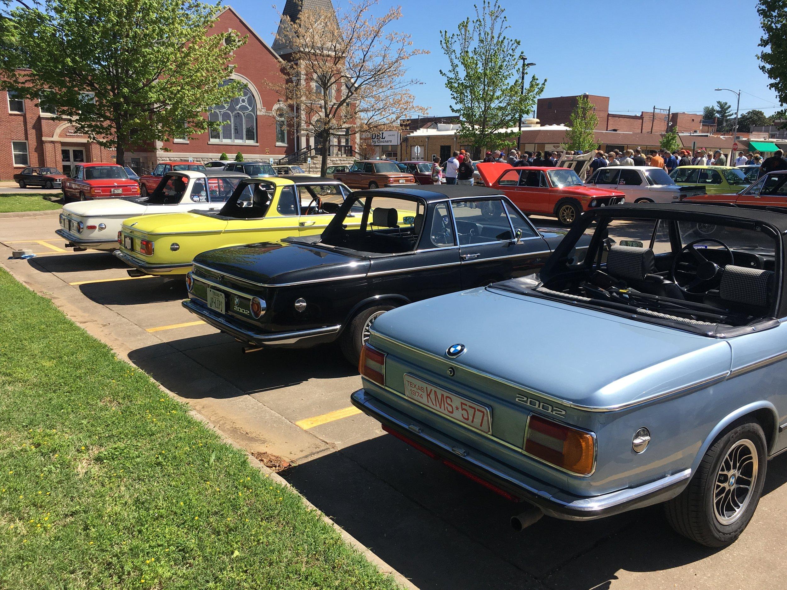 When last did you see 4 Bauers parked together? Pretty cool. 